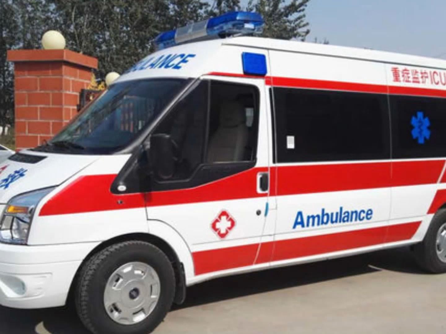 如何找重庆救护车长短途转运,急救车护送转运