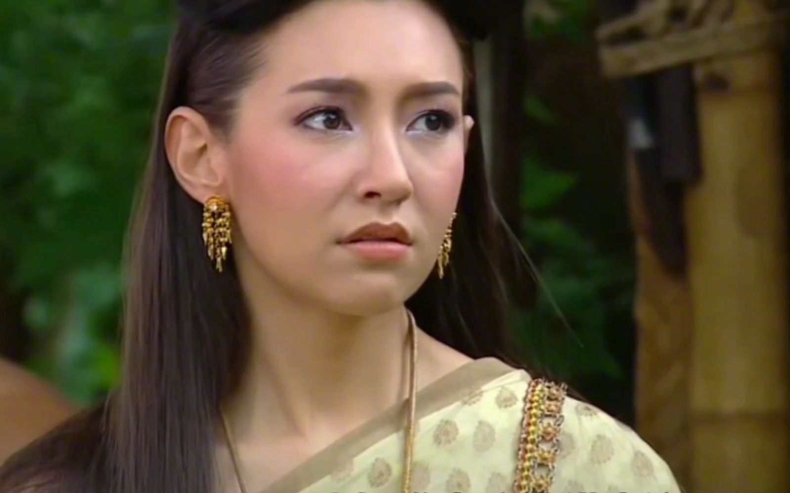 天生一对女主在古代遇到和现代男友长得一模一样的人