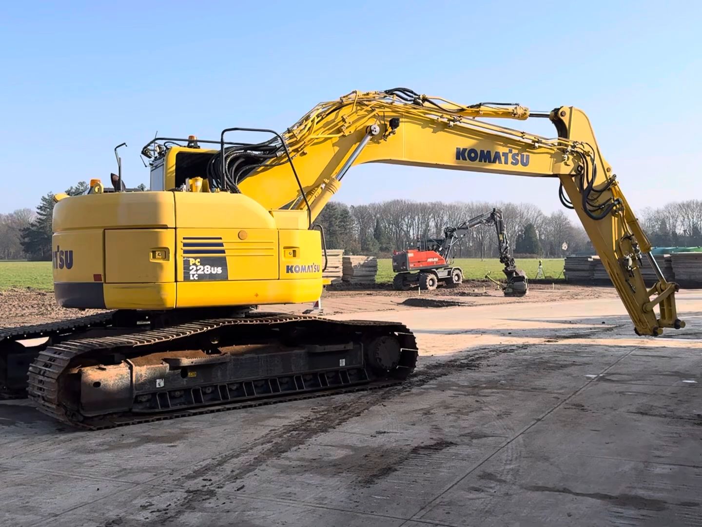 小松pc228 slc-8挖掘机操作展示