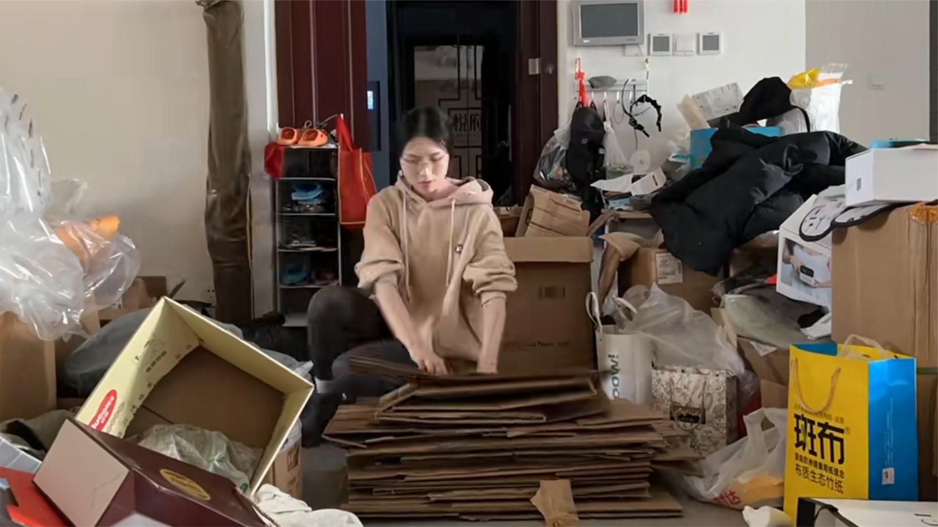 美女大学生毕业后辞去体面工作,靠收破烂月入过万:家人挺支持的