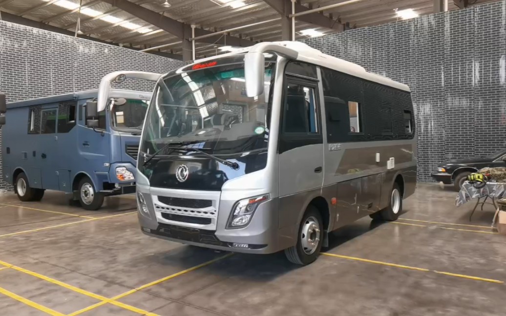 东风考斯特六座四卧下线了,四张超舒服单人床,顶配无需二次升级