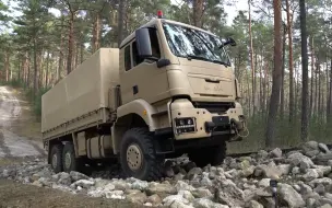 Скачать видео: 莱茵金属MAN  6x6军车展示