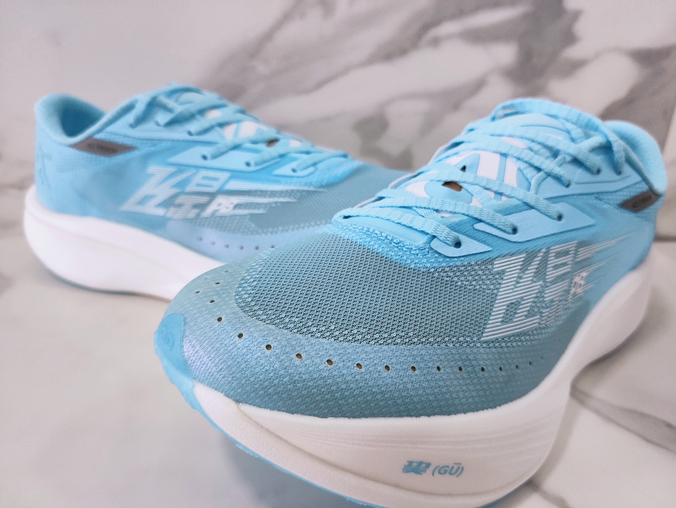 [新鞋速递]夏日逐梦!中乔飞影pb3蓝白新配色