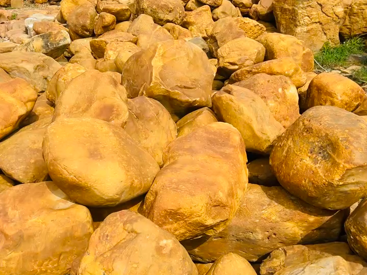 大量批发黄蜡石,创景奇石供应假山石,深圳哪里黄蜡石便宜