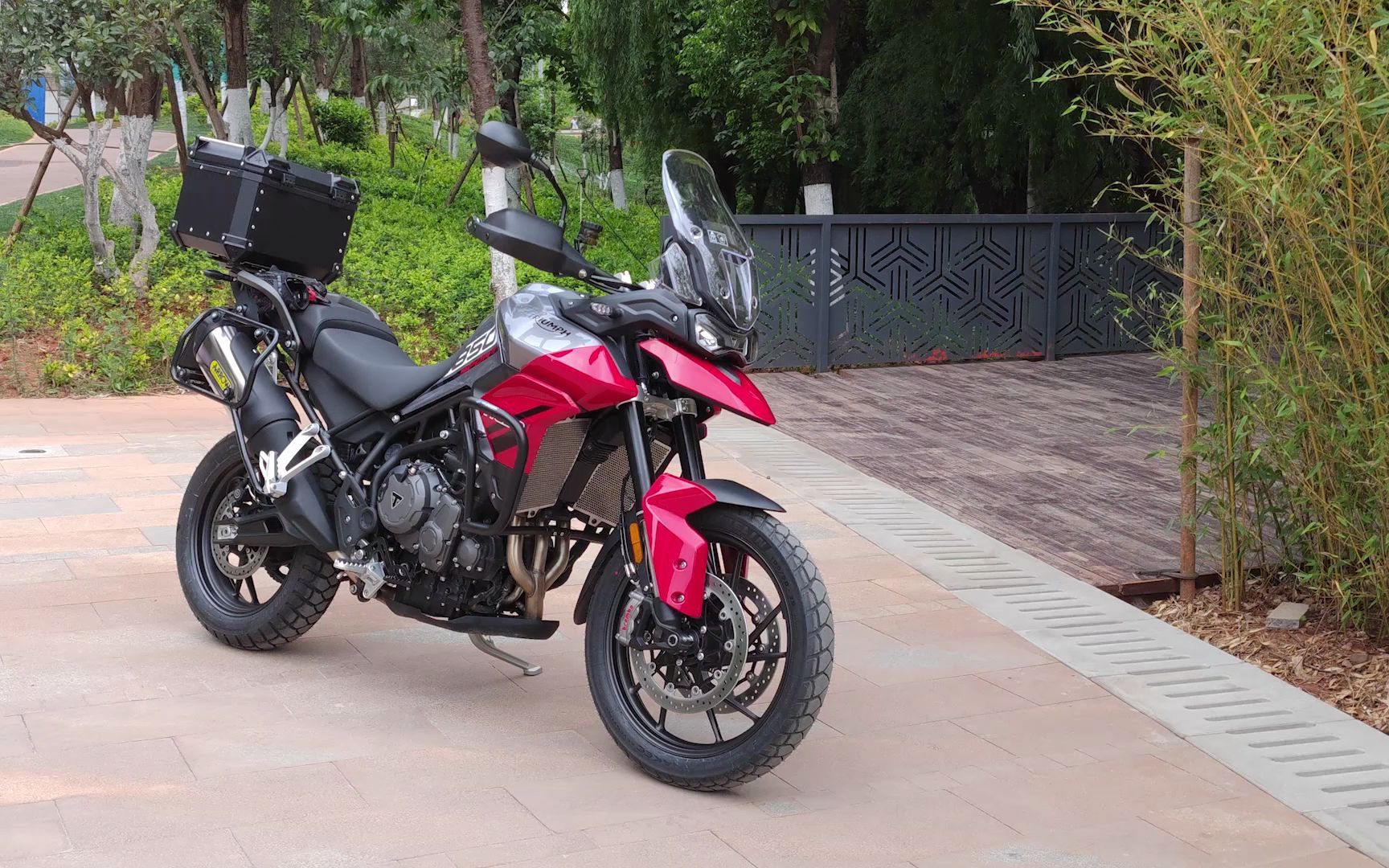 凯旋tiger850提车碎碎念,佛系跑山初体验!_哔哩哔哩_bilibili