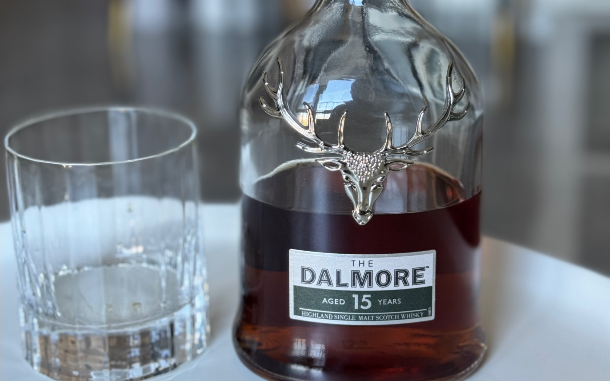 1962年的大摩,洒出一点都是罪过.(1962 Dalmore, it would be a sin to spill any.)今天来杯15年,感受下.哔哩哔哩bilibili