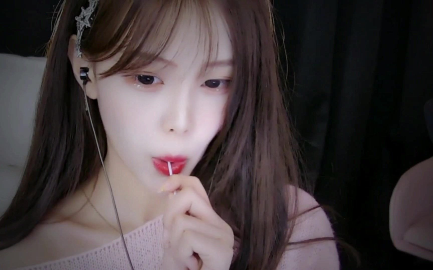 (尤优baby)高能福利六 吃棒棒糖吗