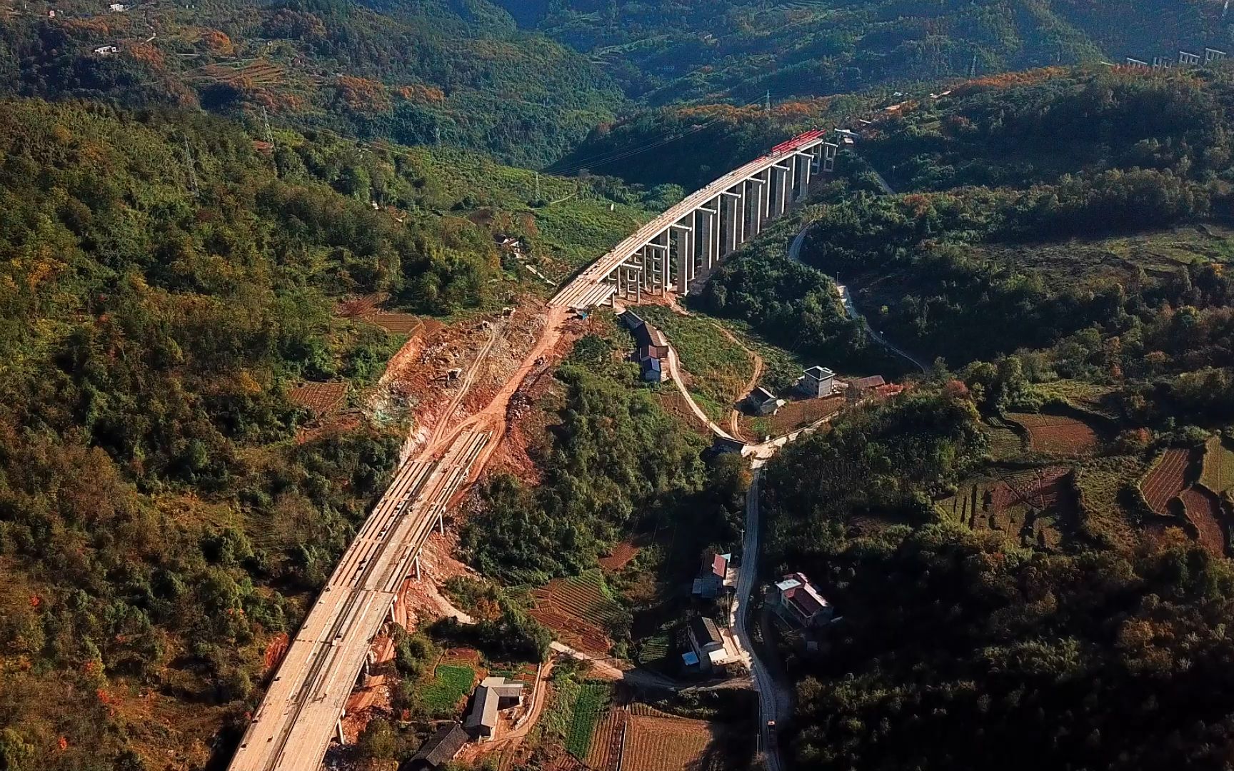 呼北高速湖南段炉慈高速公路建设现场航拍