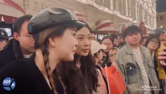 中国年轻人在莫斯科准备欢迎来彩排的中国仪仗队，并参加80周年胜利日活动，2025.5.4