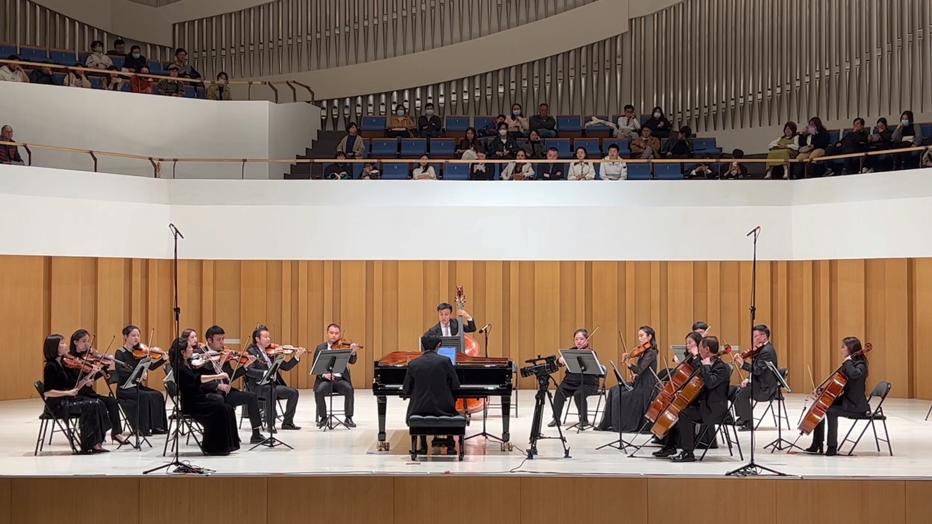 d大调键盘协奏曲 bwv 1052 巴赫 四川爱乐乐团 指挥/钢琴:杜天奇