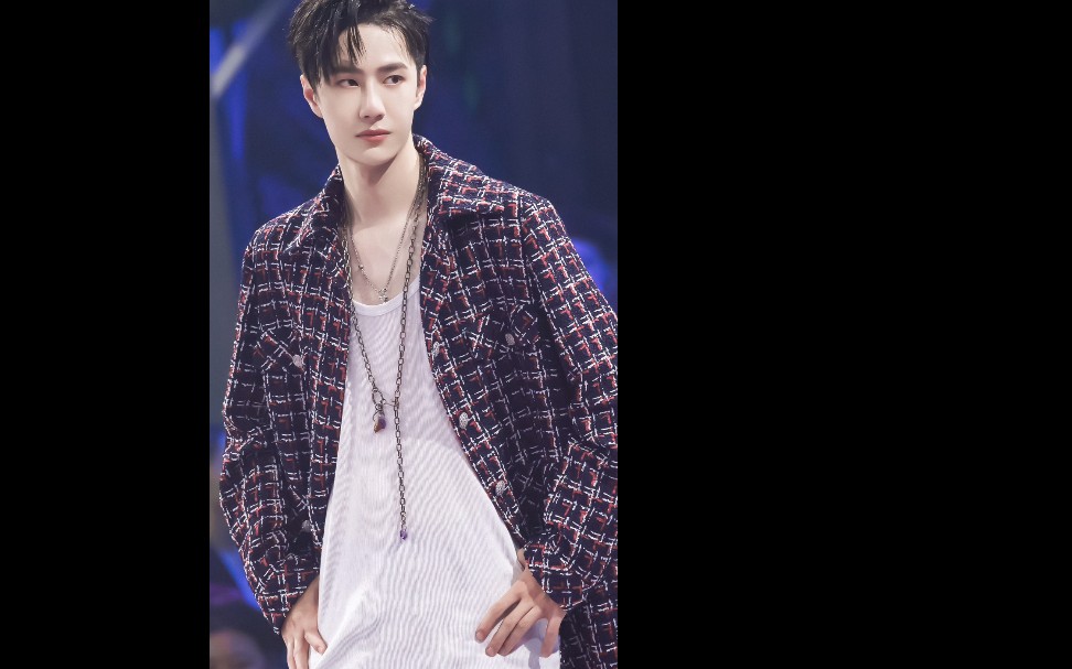 王一博《快乐大本营》定妆照侧拍花絮