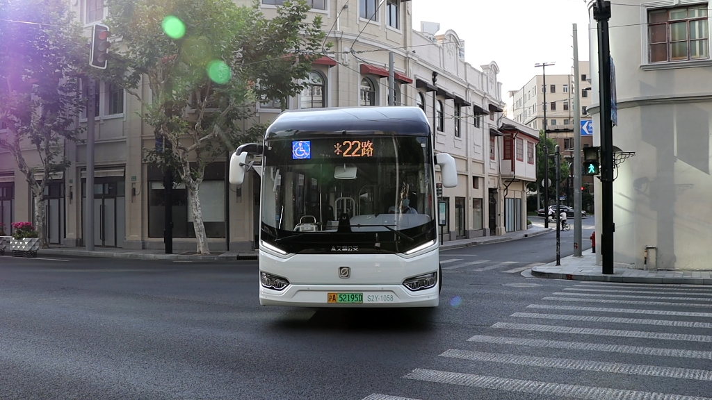 【久事公交】上海22路s2y出站切换电牌