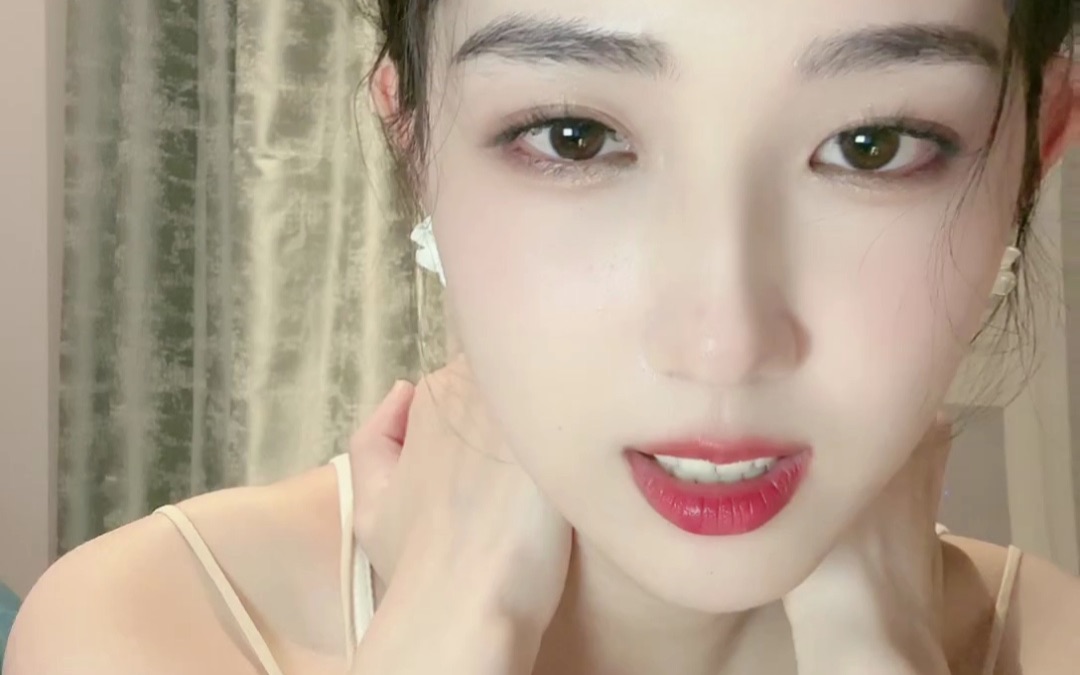 四月十玖的抖音直播间 - 抖音直播