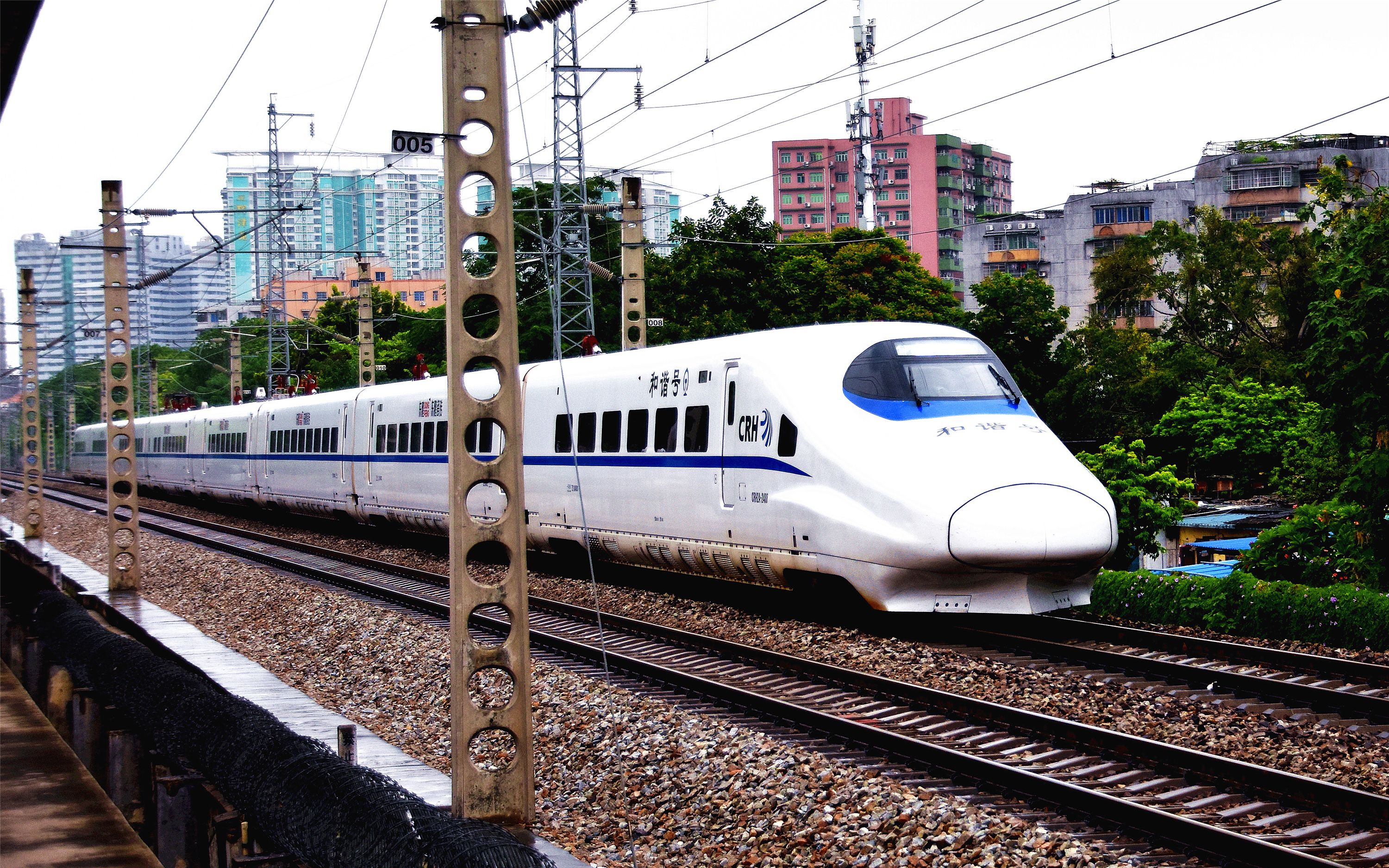 crh2a带鱼d3679(南宁东-广州)雨中通过广茂线小桥涌基
