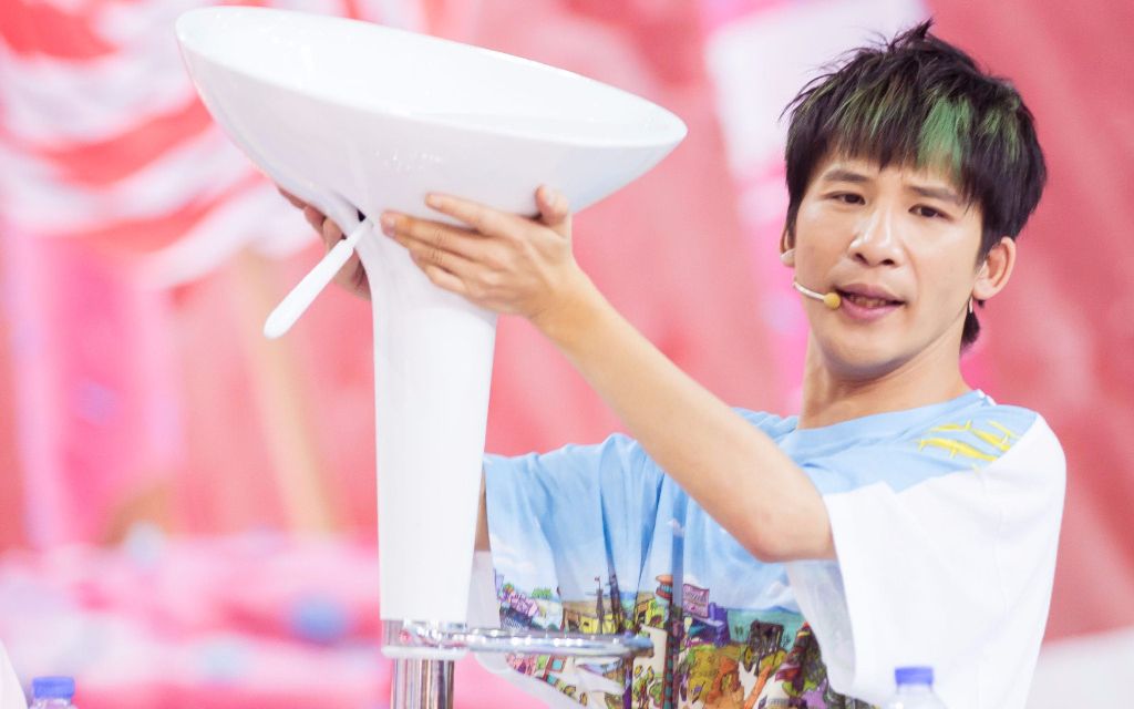 【大张伟】20160924 夏日甜心 倍儿爽分贝测试cut 被拍胸的二大爷