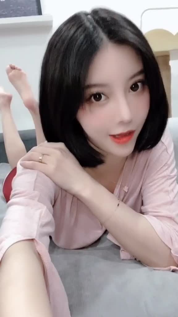 听说会wink的女生很可爱～今天是一只可爱的四喜丸子.#wink