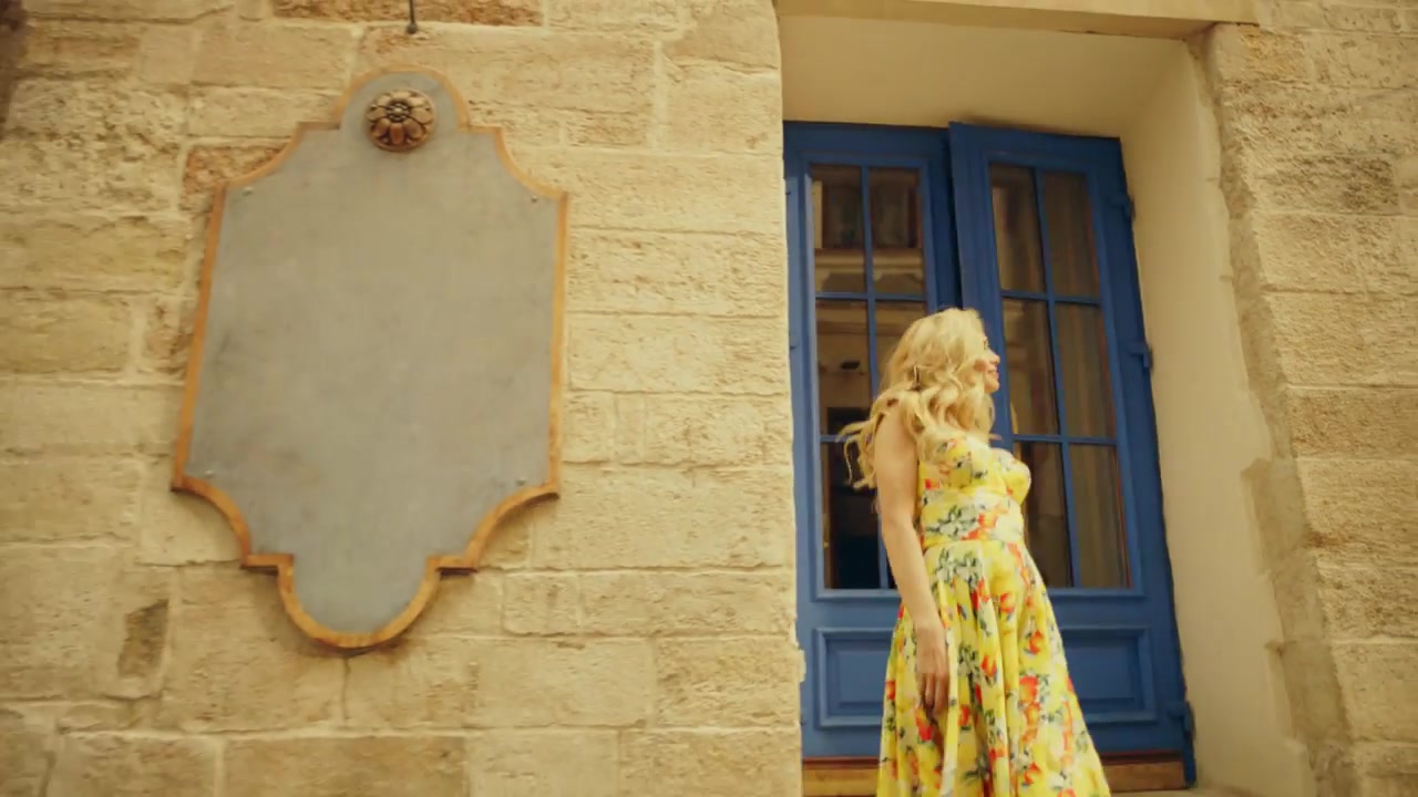 最新mv《Близкие люди》- 前圣女天团成员Вера Бре