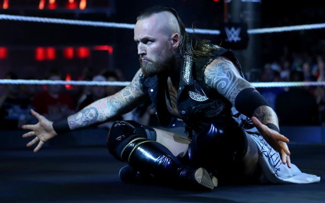 【WWE】Aleister Black终结技黑色弥撒集锦(Black Mass)哔哩哔哩bilibili