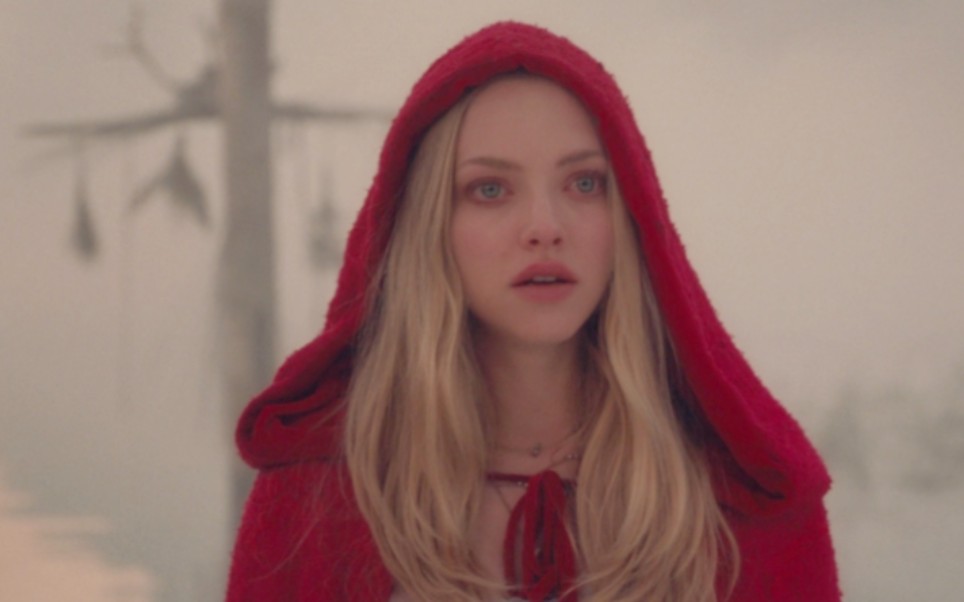 瓦莱利由阿曼达·塞弗里德