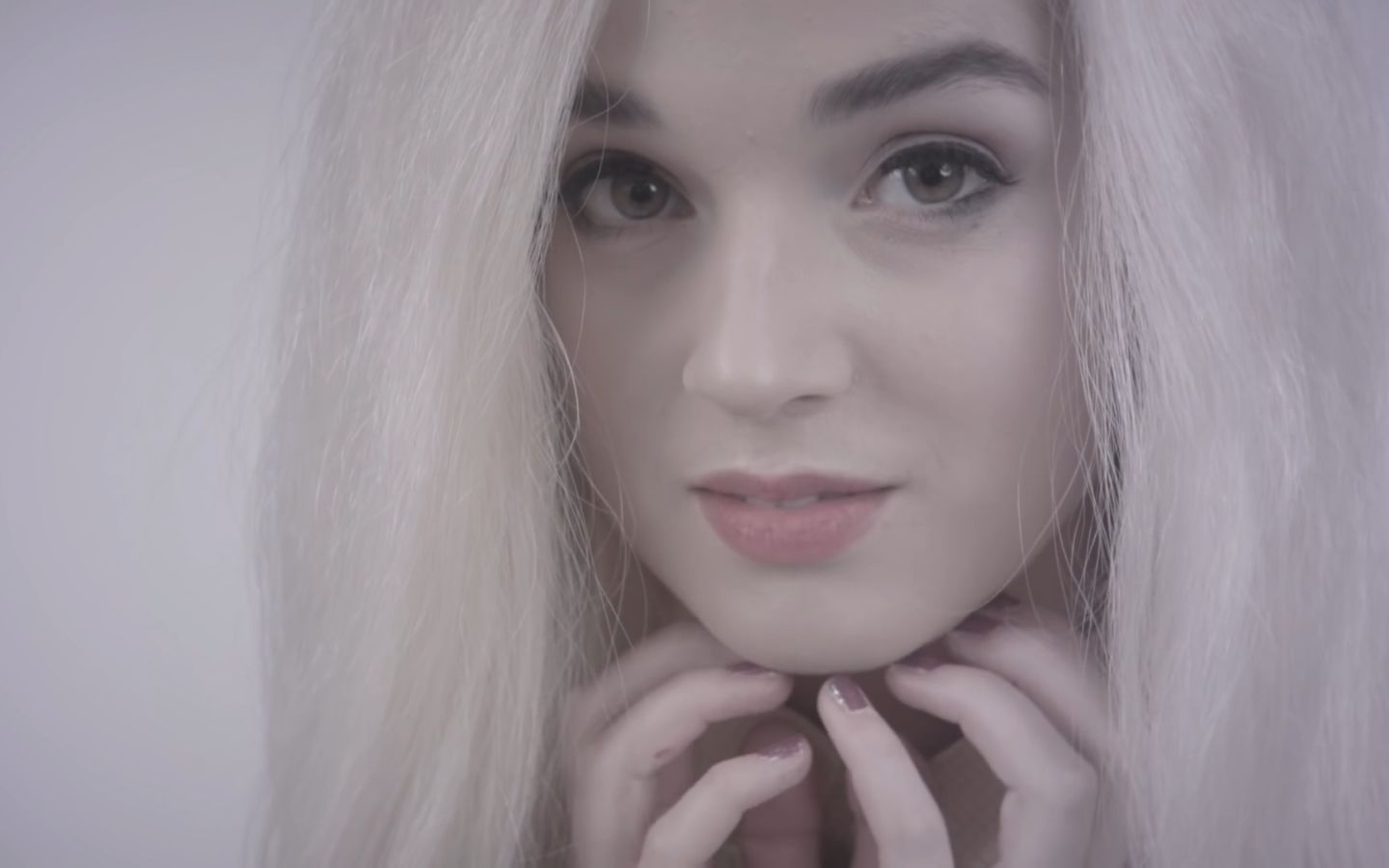 youtube播放1200万的小姐姐洗脑视频【i'm poppy】