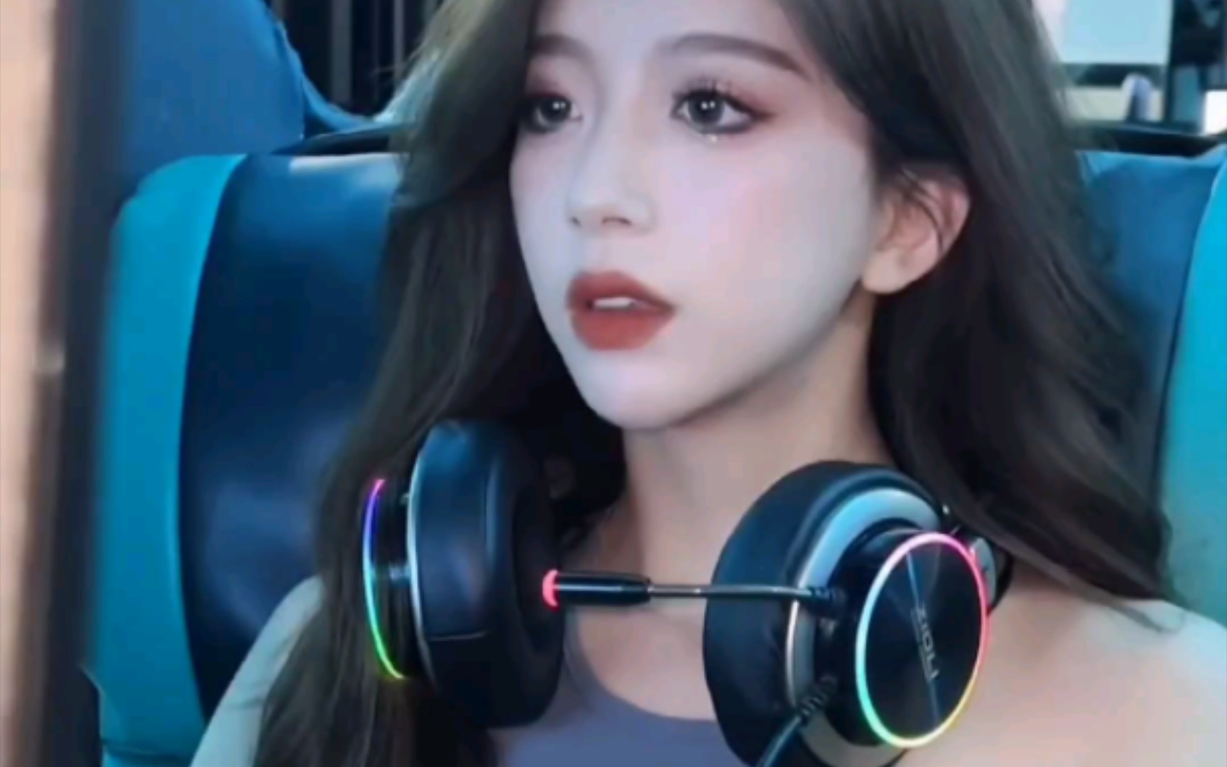 个人推荐(2)小美咯!是成熟大姐姐,身材也超级好耶