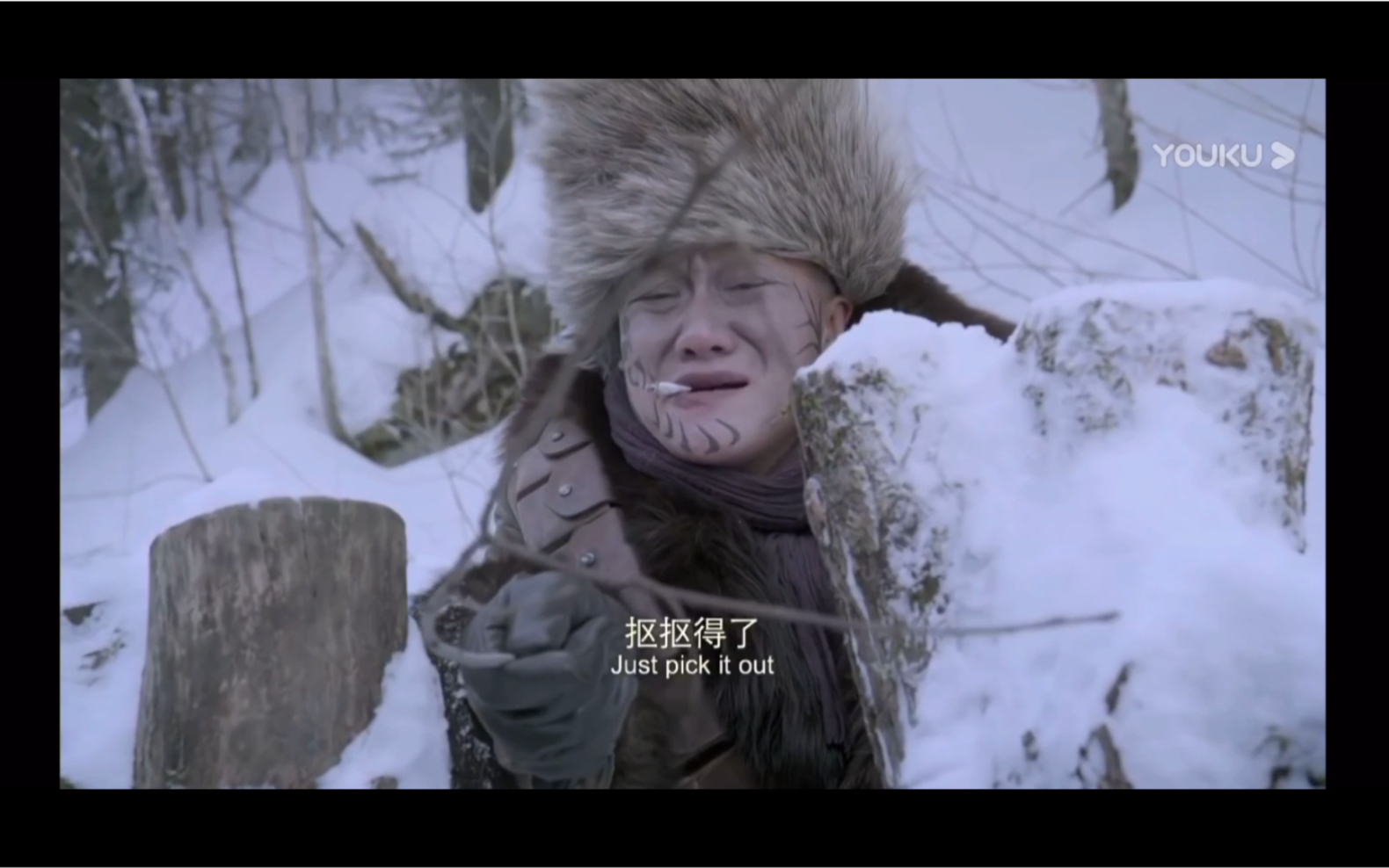 智取威虎山杨子荣拉屎带开枪的真他妈新鲜