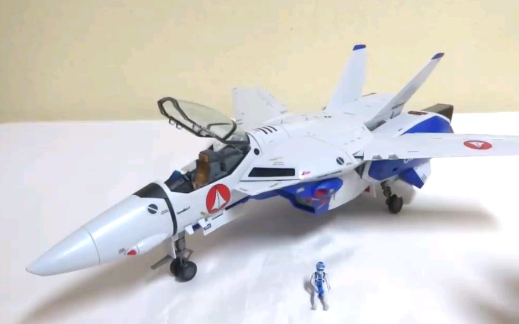 [图]【转载】【wotafa】超時空要塞マクロス DX超合金 VF-1A バルキリー / Valkyrie（マクシミリアン・ジーナス機） 评测