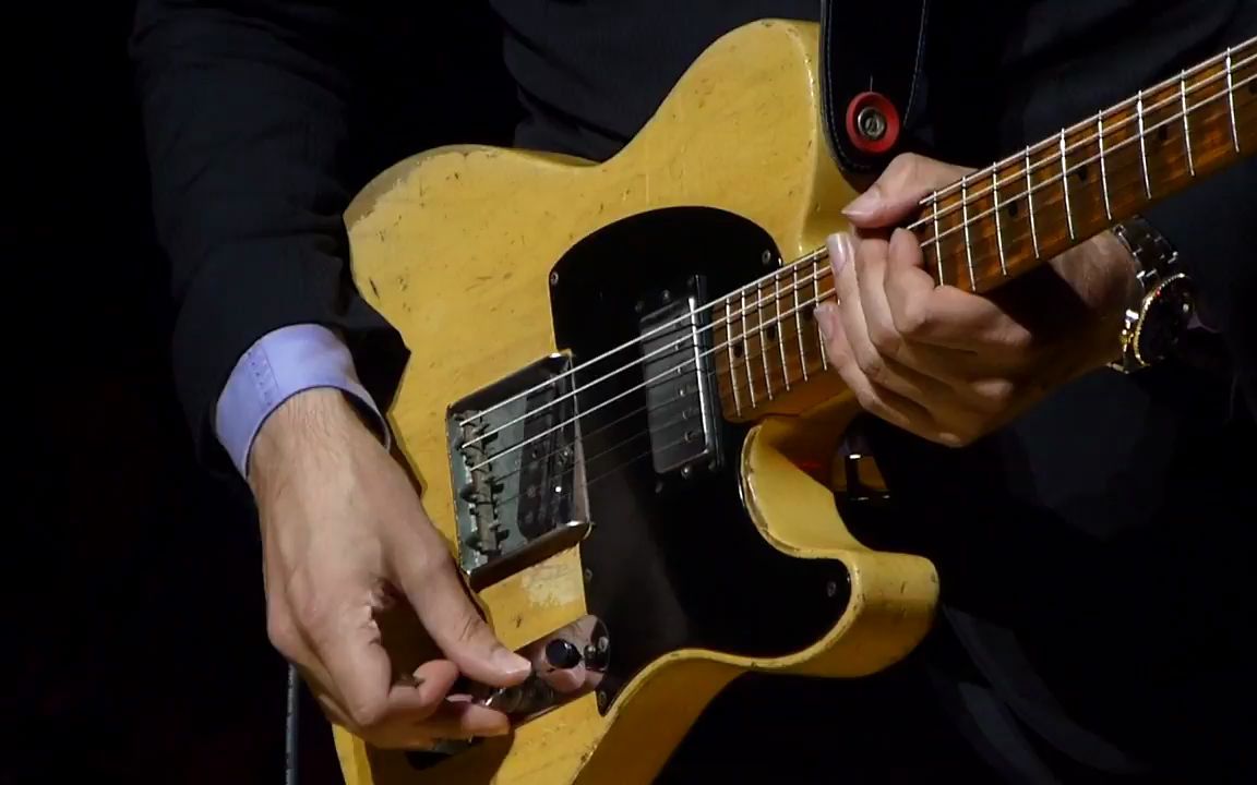 [图]ON FIRE- Bonamassa- at the Beacon on a 51 Fender Nocaster