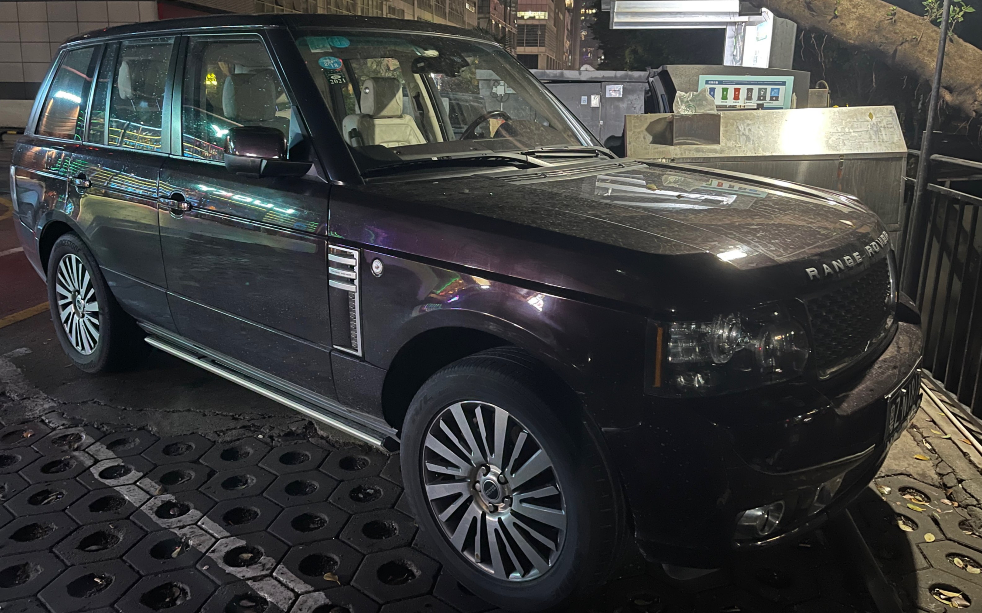 [图]当年最顶级的限量版揽胜，2011款Range Rover Autobiography Ultimate