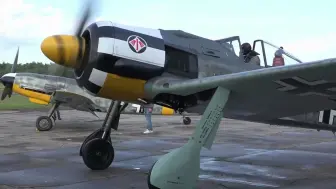 Video herunterladen: 2019年飞行表演 二战德军FW190 A8 vs. 英军喷火Mk.18