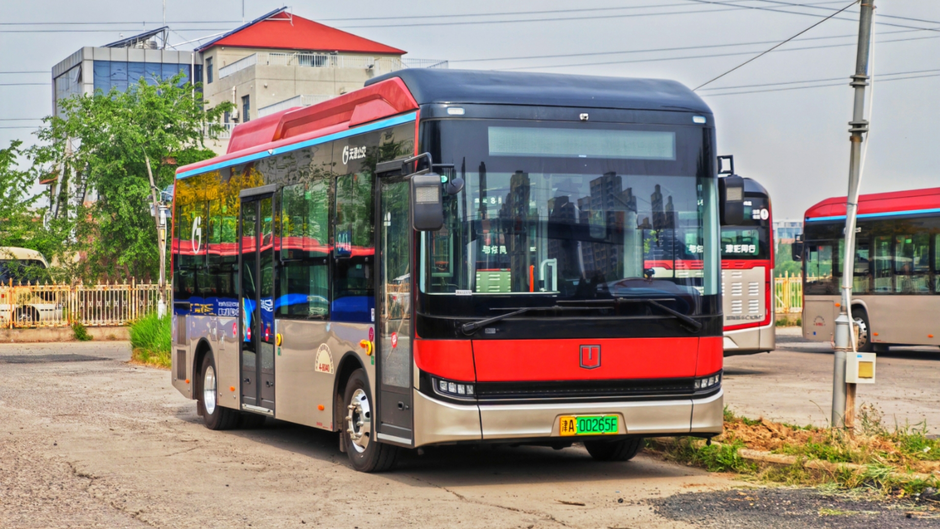 天津公交 dnc6851shevgm11