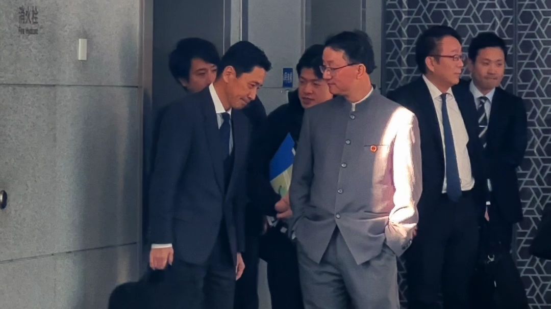 《世 界 名 画》