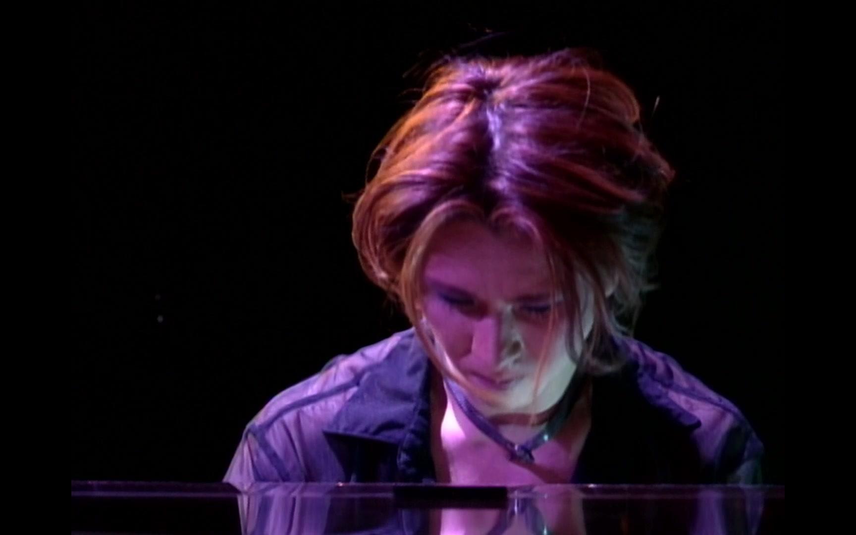 [图]蓝光xjapan1997-yoshiki钢琴solo+Crucify my love