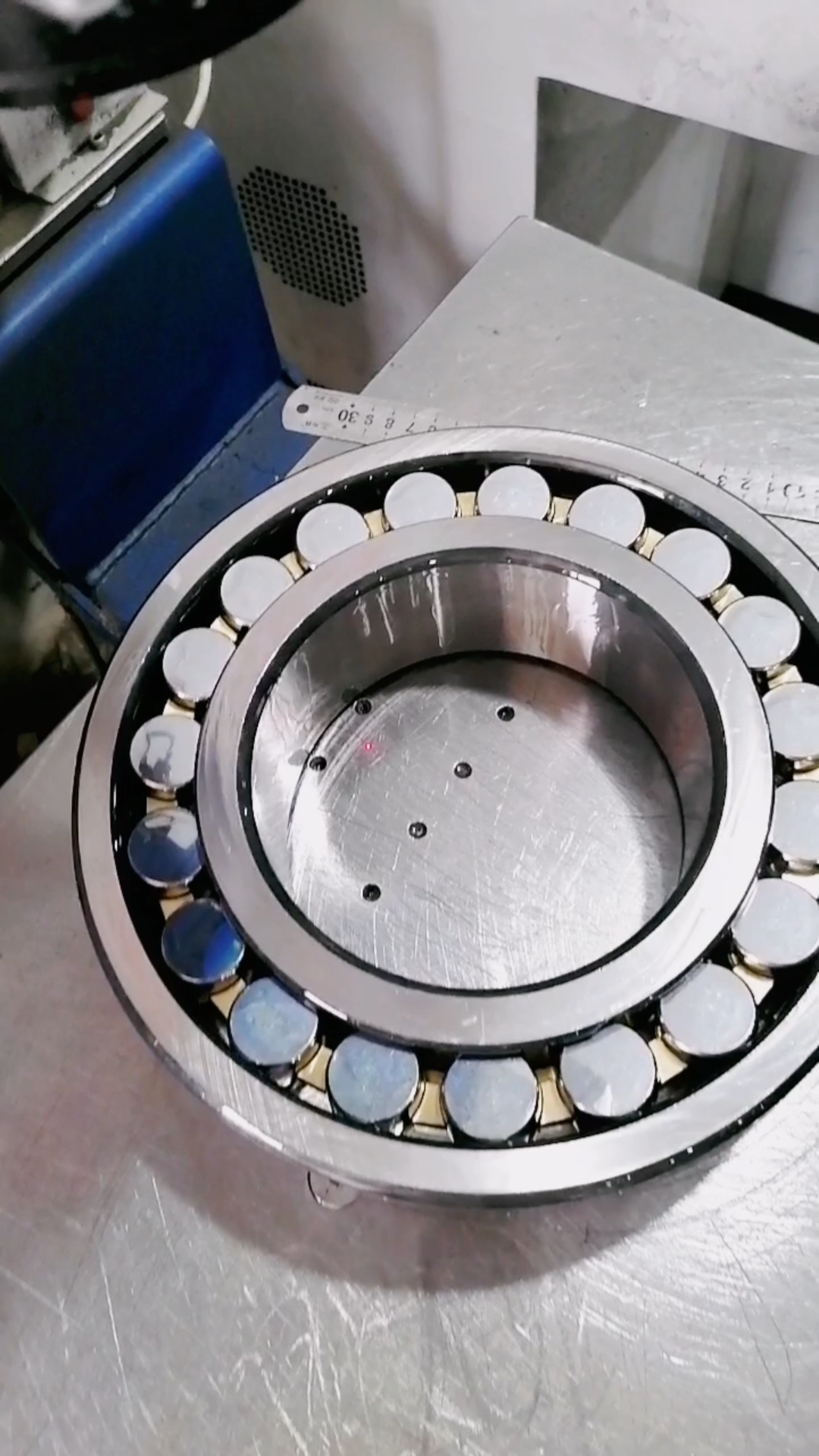 龙腾高精尖轴承三类调心滚子轴承 运转世界 大国龙腾 龙腾轴承 刘兴邦