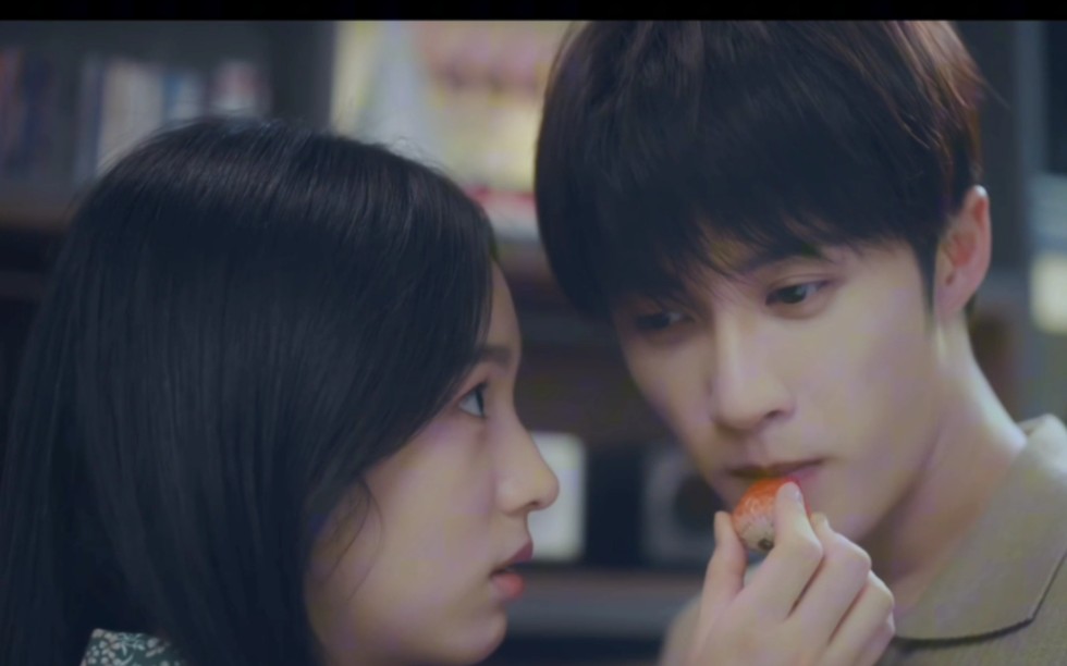 【檀健次周也】围观大哥生动诠释处处吻!转门吻!厨房吻!草莓吻!