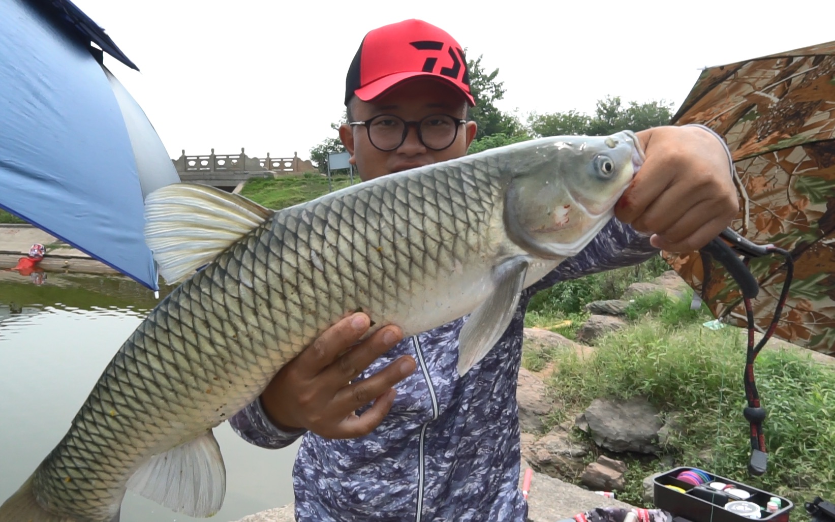 伟哥游钓第三集:千山湖浮钓草鱼 上集