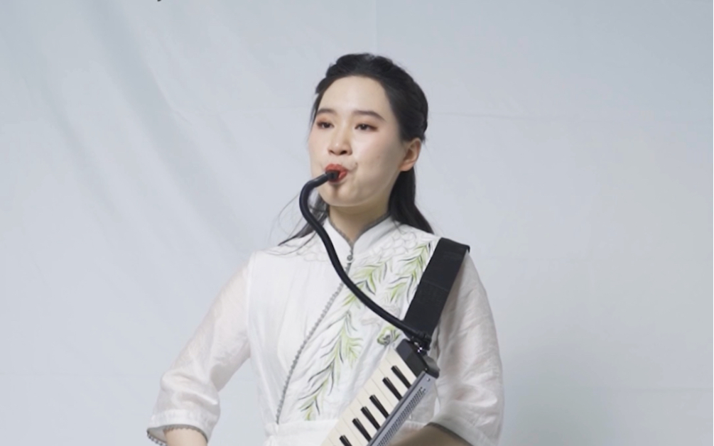 青年作曲家冯书雅演绎《手可摘星辰》(戏剧音乐会《"古琴号"时光机》