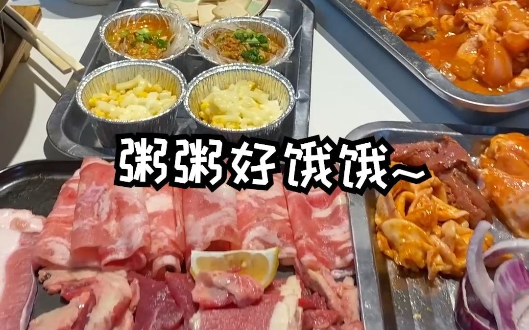 [图]吃饭也要把口罩戴好哦