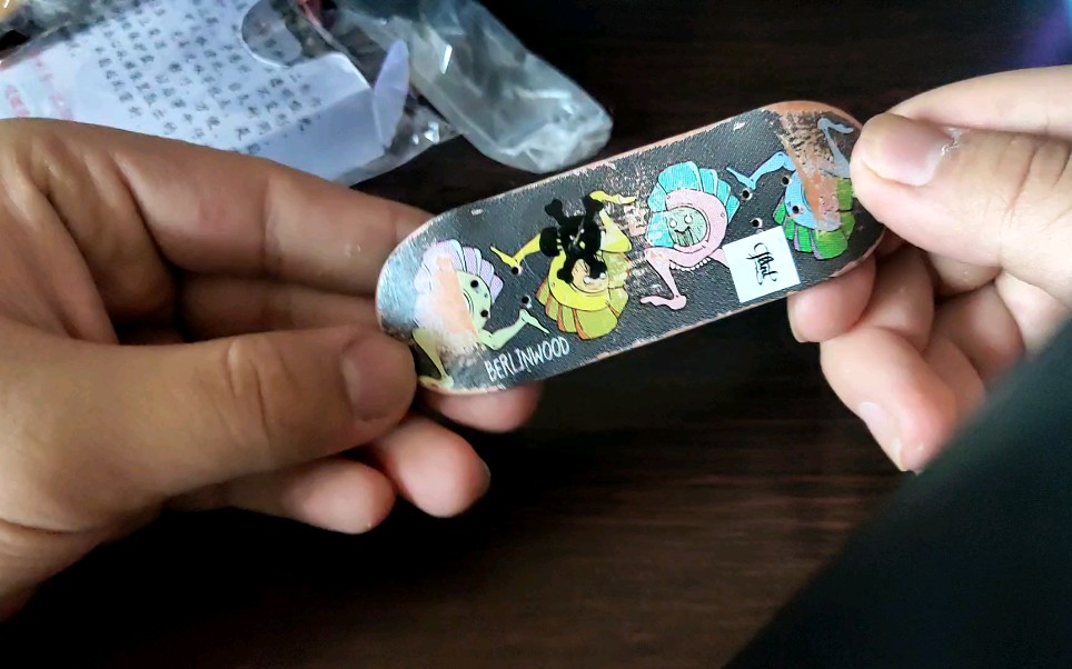 垃圾佬bw手指滑板开箱