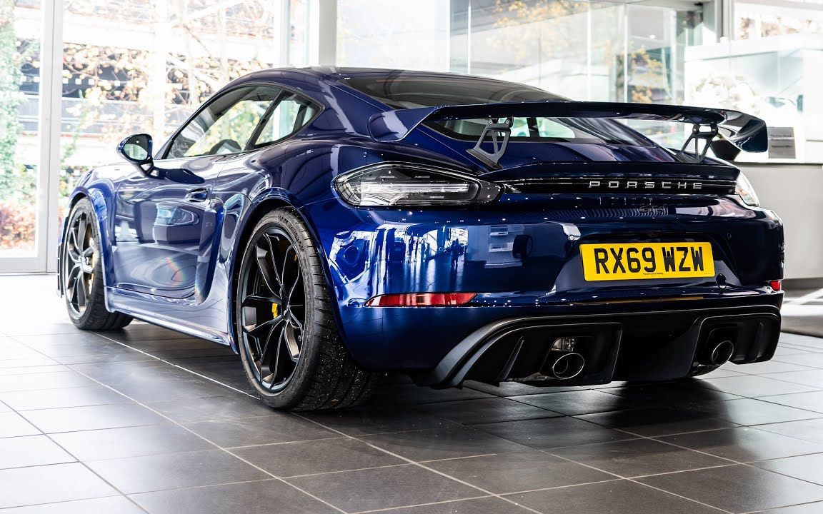 惊艳的gentian蓝 保时捷718 cayman gt4