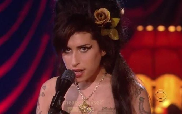 [图]Amy Winehouse Grammy Medley 现场版《 You Know I'm No Good》《Rehab