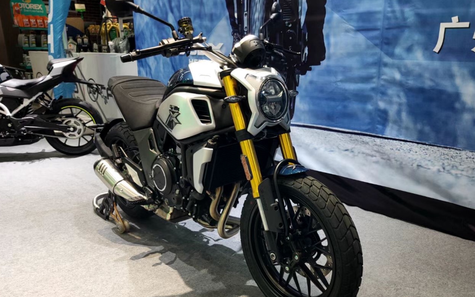 春风700到店简拍