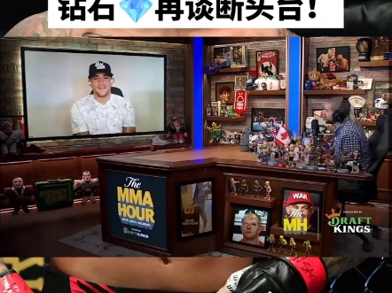 他要立一个断头台雕像,还畅享使用飞身十字固,哈哈!