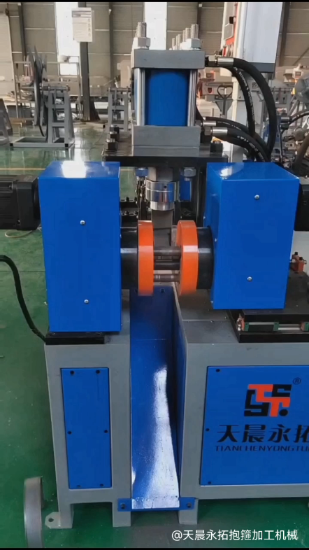 带您了解全自动扁铁抱箍成型机之一
