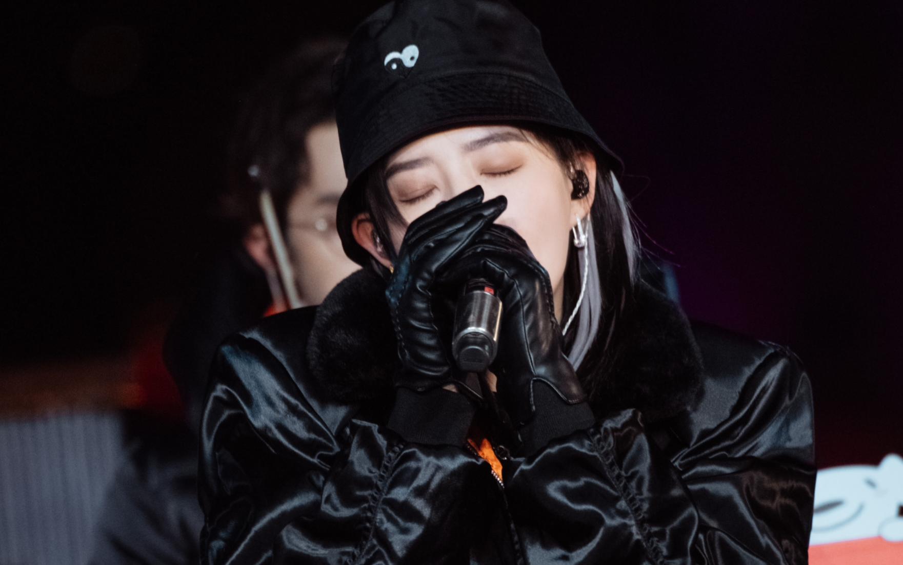 【李斯丹妮】《在雨中》||挂耳咖啡摇滚妮