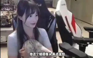 Скачать видео: 姿态女友带妆出镜游玩PUBG！结果技术和啃猪 不相上下，全是节目效果！