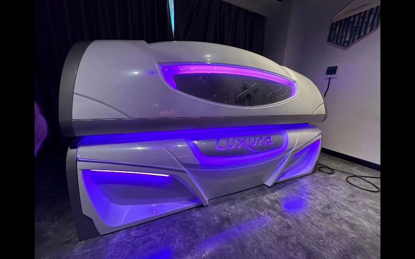 美黑机,大连美黑,大连本色美黑沙龙安装荷兰x 7躺式美黑机.