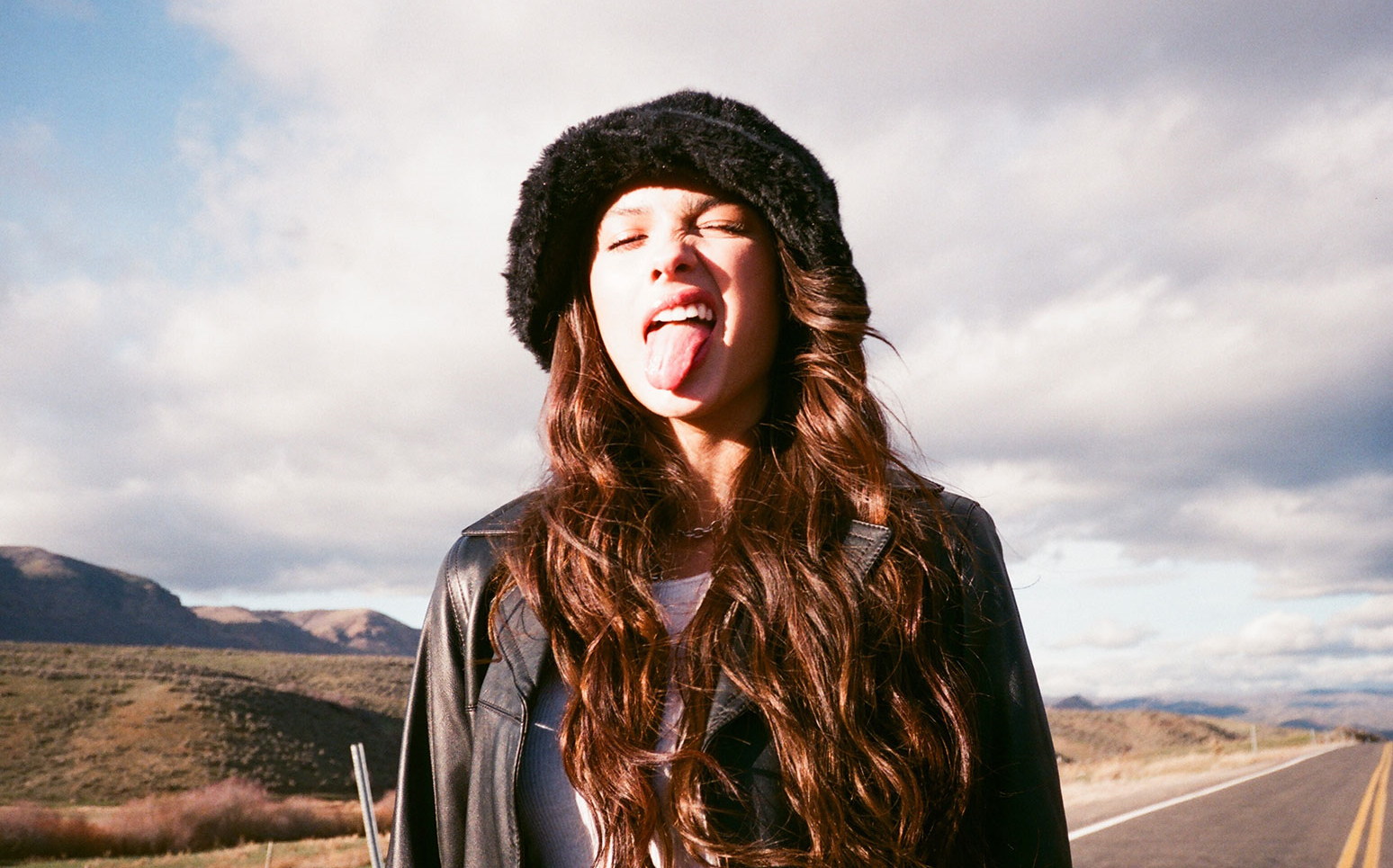 奥利维亚·罗德里戈:情歌少女 olivia rodrigo: driving home 2 u