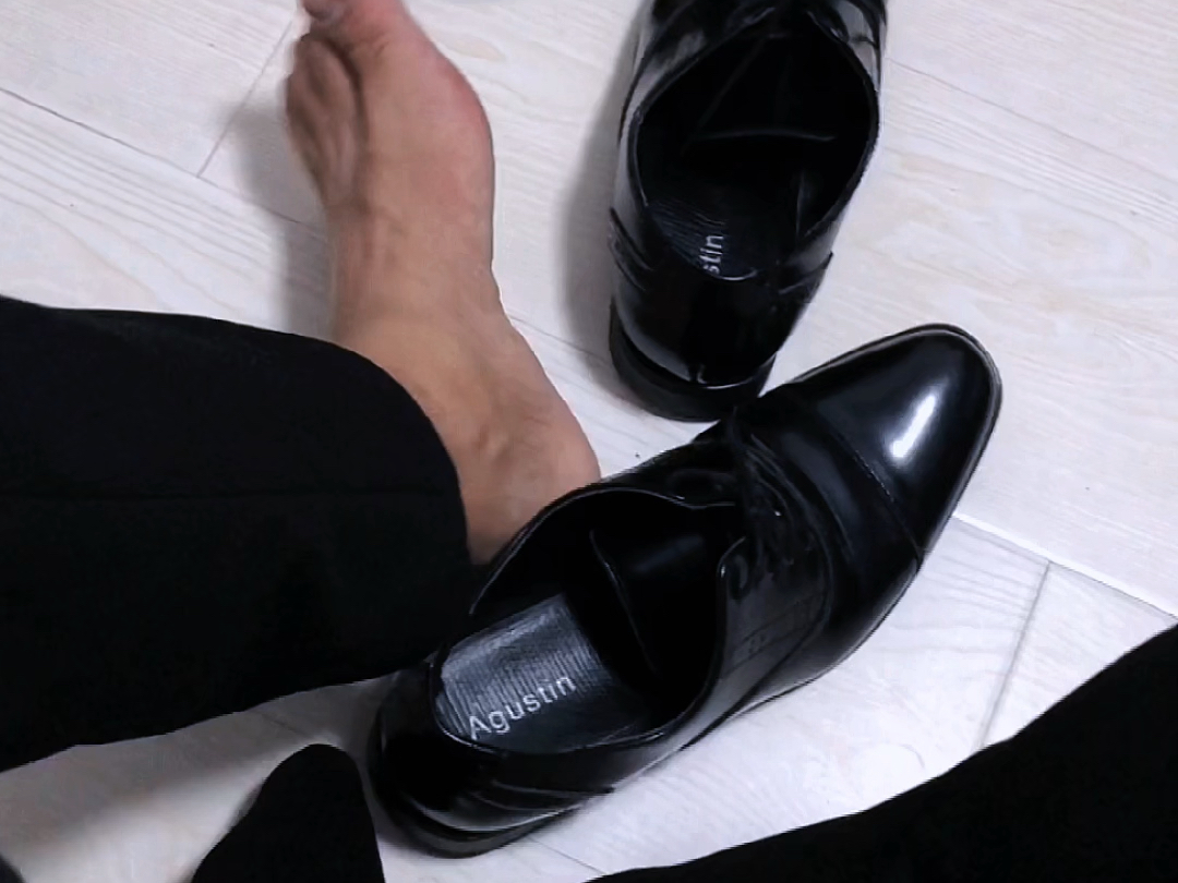 你的黑袜大叔已上线