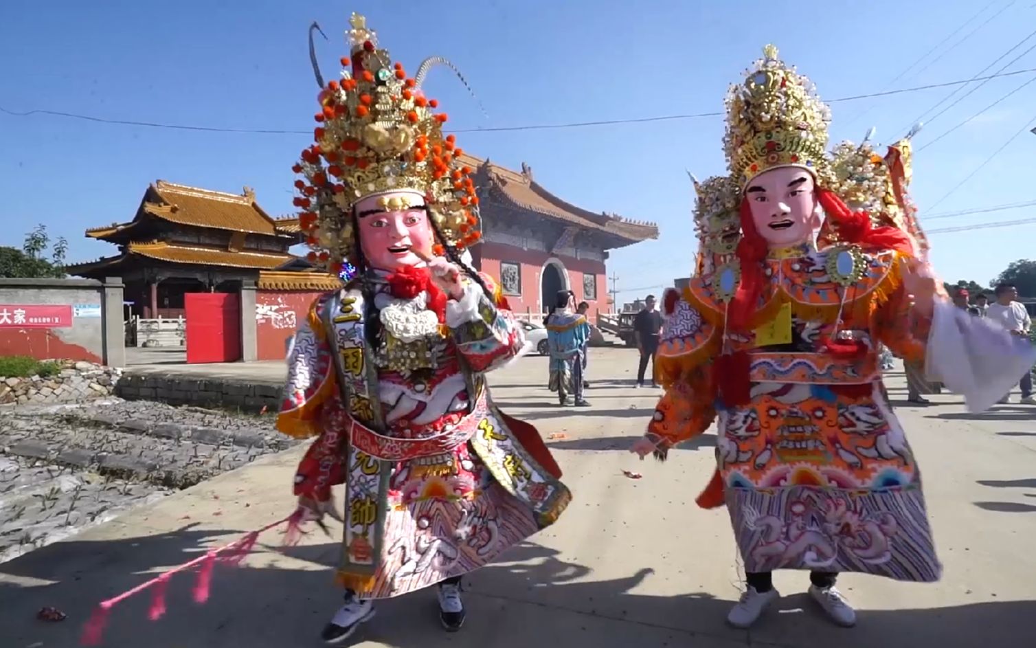 琅峰村游神图片